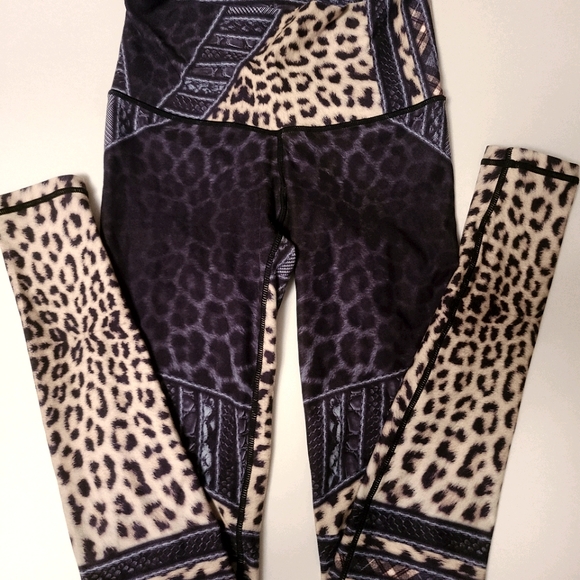 Niyamasol by J-Lo - Picture 3 of 3